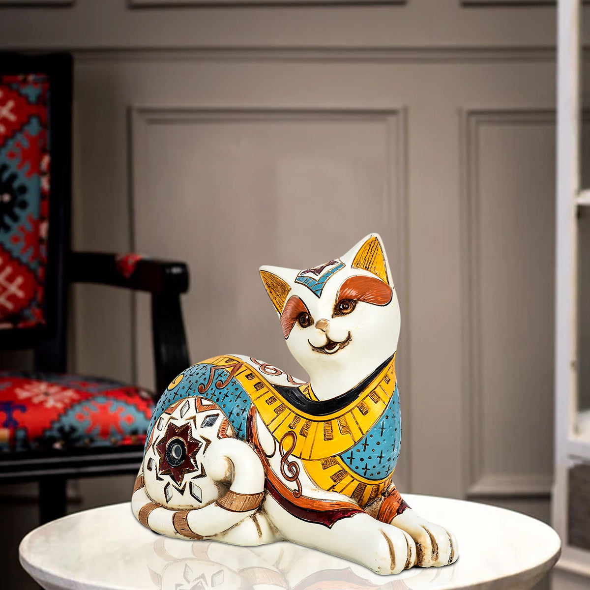 Egyptian White Queen Sculpture Artistic Table Decoration Showpiece