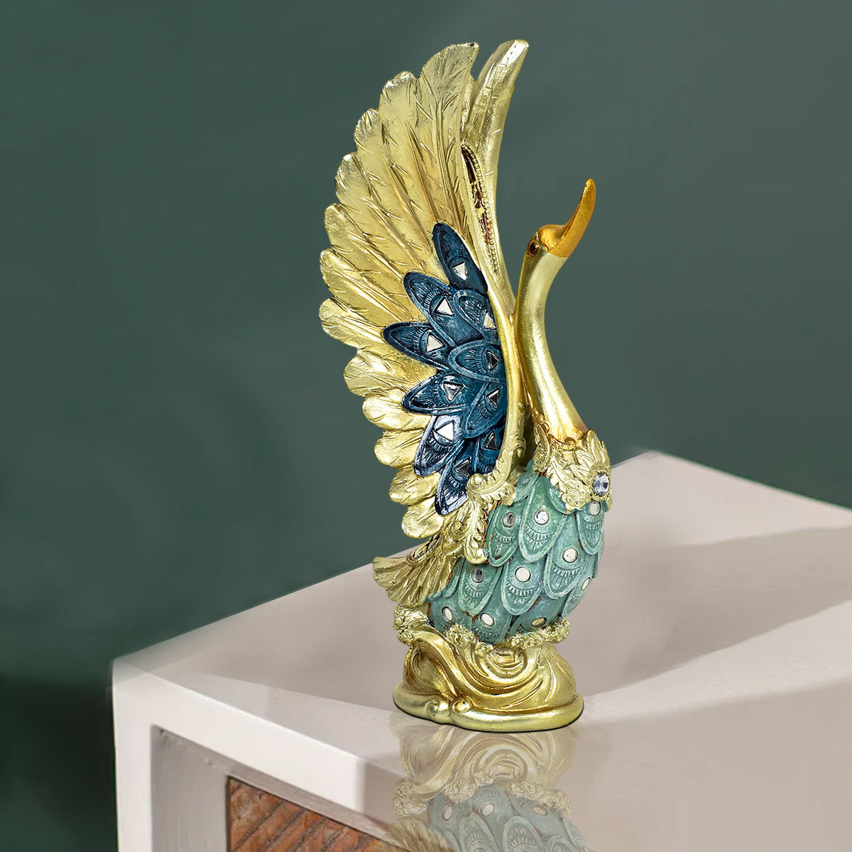 Elegant Magical Swan Decorative Table Decor Showpiece